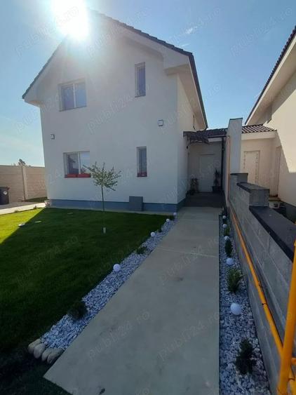 Casă cu 4 camere cu Teren 287 Mp în Central