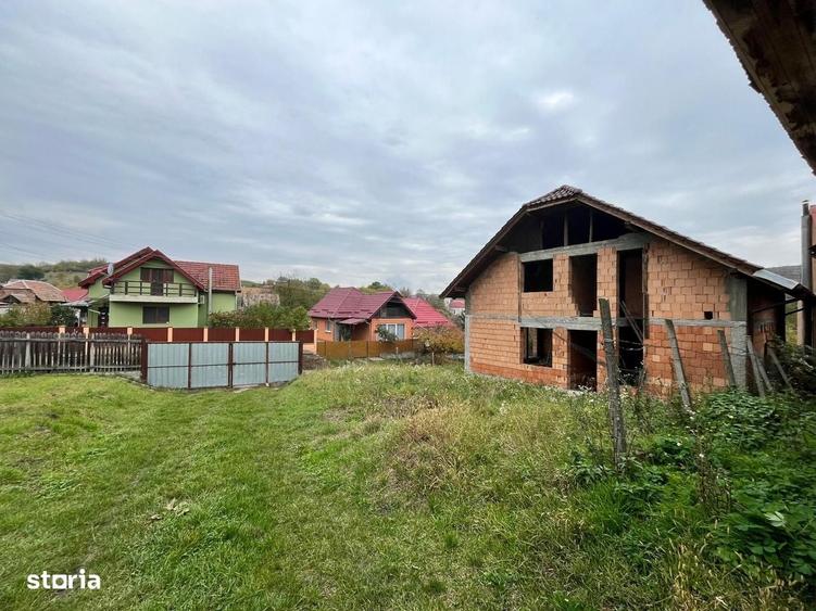 Casă cu 4 camere în Pănet