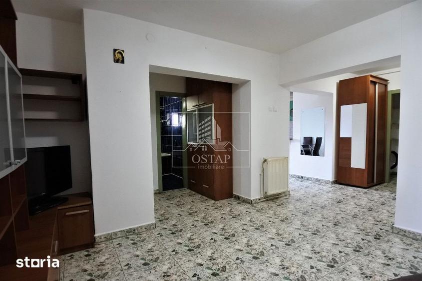 Apartament cu 3 camere decomandat, mobilat în Cornișa
