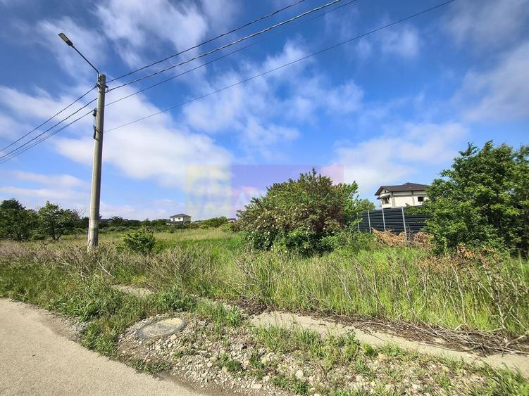 Teren Construcții intravilan de 750 mp, în 1 Decembrie