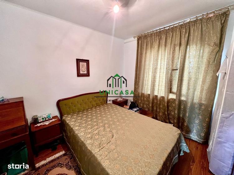 Casă cu 4 camere în Bârlogu