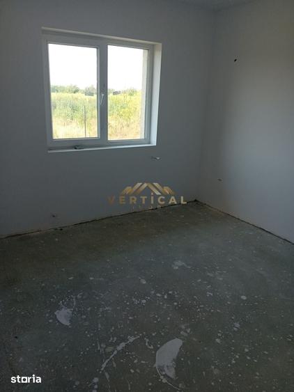 Casă cu 3 camere cu Teren 383 Mp în Vidra