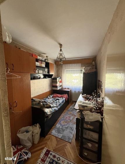 Apartament cu 3 camere decomandat în Micro 17