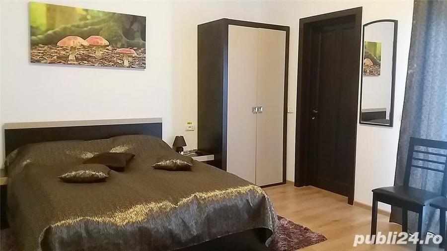 Casă cu 6 camere cu Teren 1973 Mp în Isverna