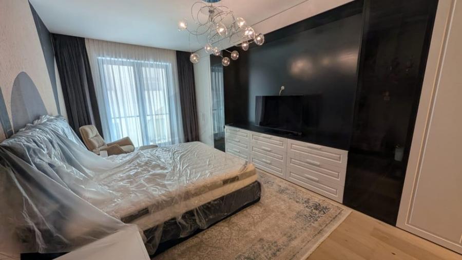 Apartament cu 3 camere decomandat în Herăstrău