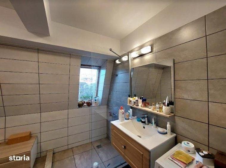 Apartament cu 3 camere semidecomandat în Bună Ziua