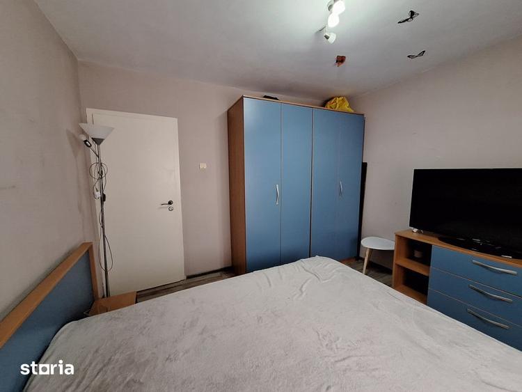 Apartament cu 3 camere decomandat, mobilat în Aradului