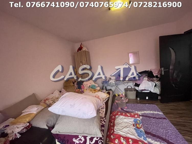 Casă individuală cu 3 camere cu Canalizare în Iezureni