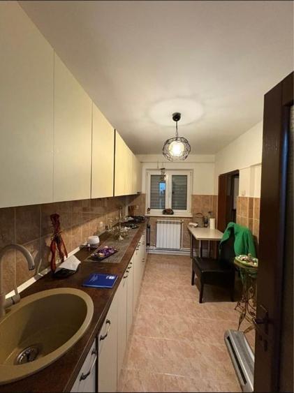 Apartament cu 2 camere, mobilat în Gară