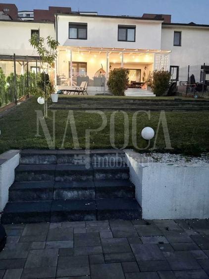 Duplex cu 5 camere cu Canalizare în Florești
