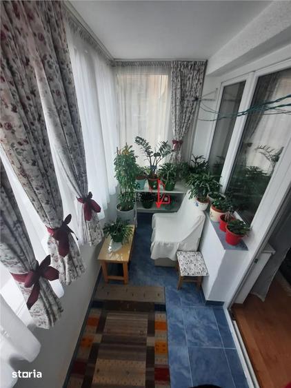 Apartament cu 3 camere semidecomandat în Gara de Nord