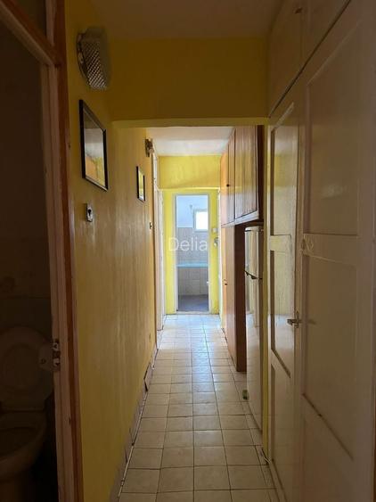 Inchiriez apartament 3 camere in Decebal