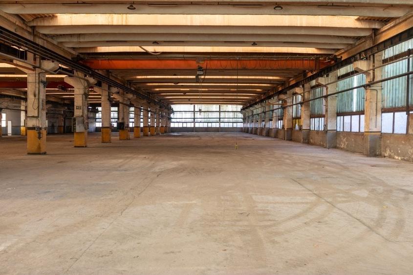 Spațiu industrial, de 1,000 mp, în Tătărași