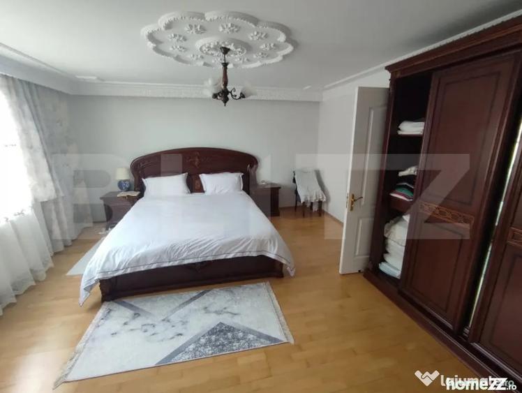 Casă cu 1 camere cu Teren 2000 Mp în Rădăuți
