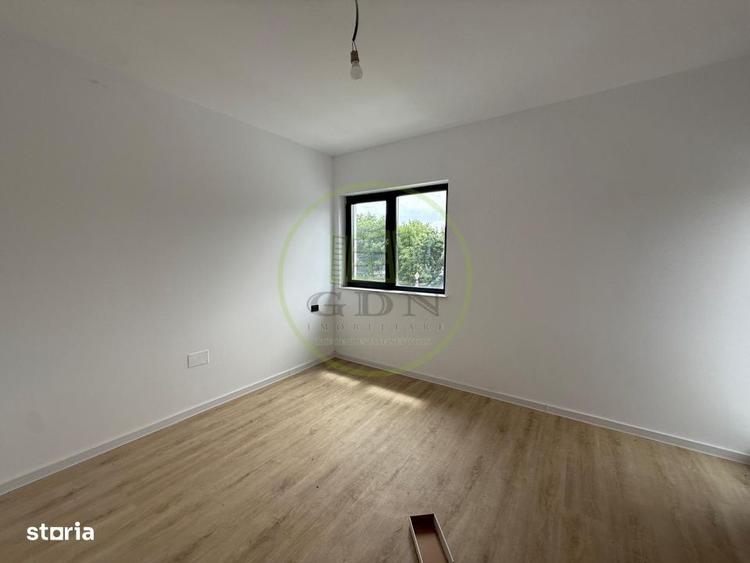 Casă cu 4 camere în Romanești