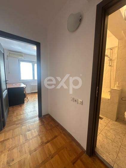 Apartament cu 3 camere semidecomandat, mobilat în Cișmigiu