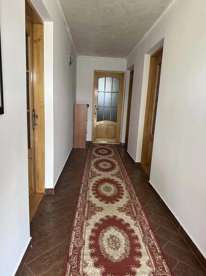 Casă cu 3 camere cu Teren 1000 Mp în Exterior Sud