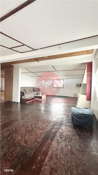 Spațiu comercial, de 350 mp, în Sud