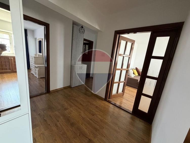 Apartament cu 3 camere decomandat în Brazda lui Novac