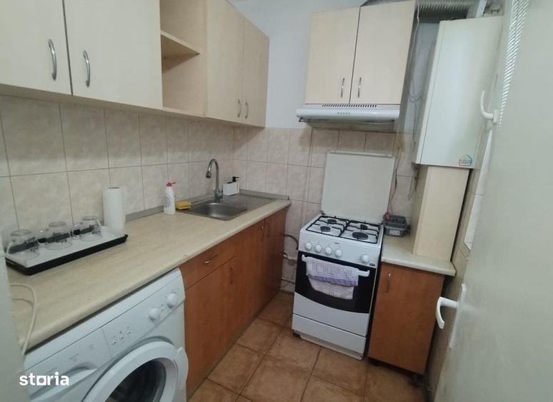 Apartament cu 2 camere nedecomandat în Tătărași