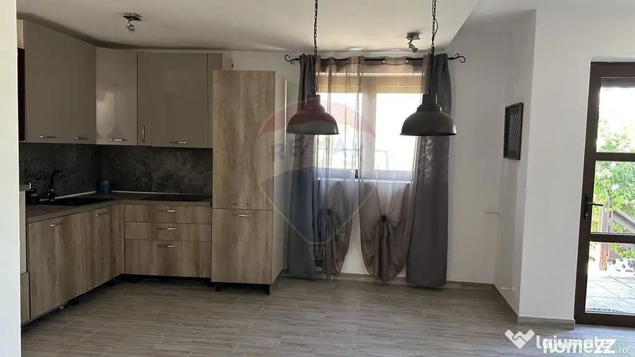 Casă cu 4 camere cu Teren 622 Mp în Girov