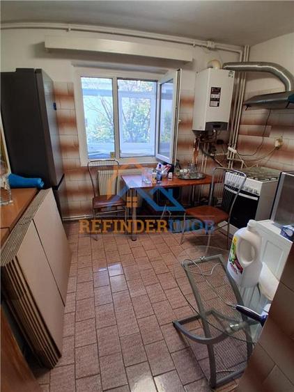 Apartament cu 3 camere decomandat, mobilat în Militari