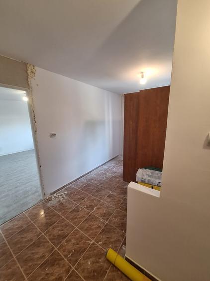 Apartament cu 2 camere semidecomandat în Odobescu
