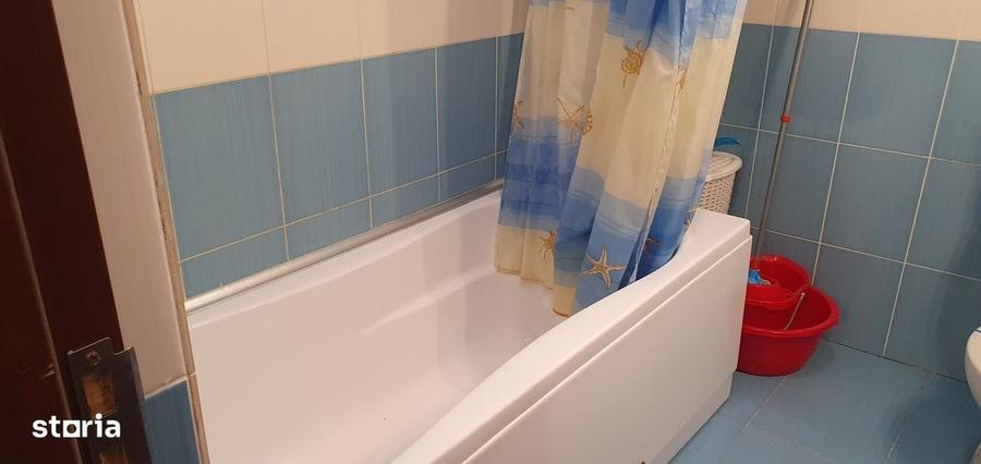 Apartament cu 2 camere decomandat, mobilat în Central