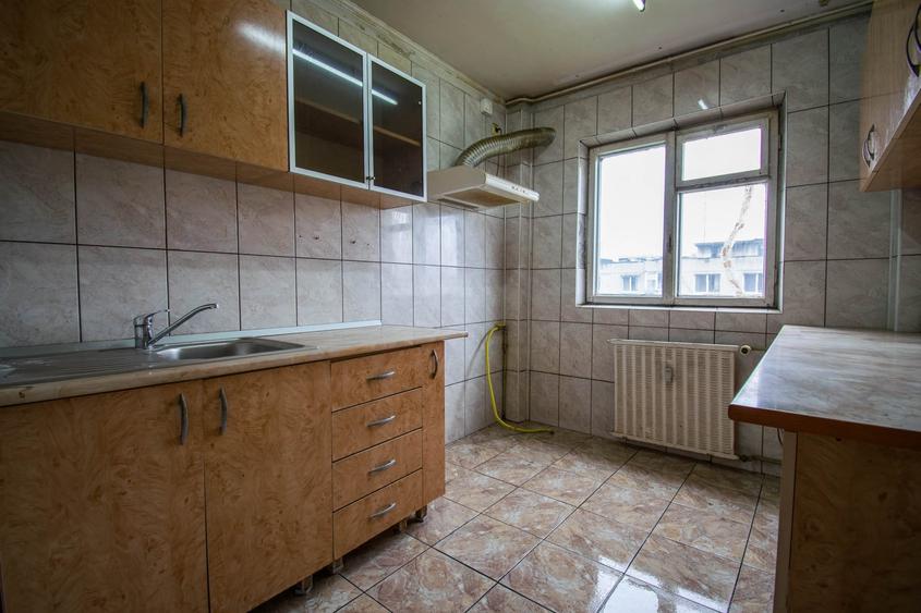 Apartament cu 2 camere decomandat în Crângași