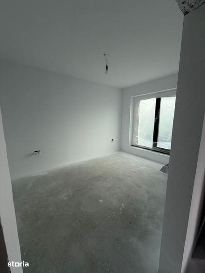 Casă cu 4 camere cu Teren 310 Mp în Central