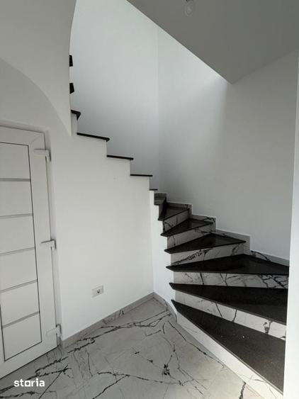Spațiu comercial, de 180 mp, în Central
