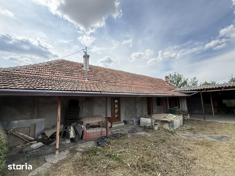 Casă cu 2 camere cu Teren 563 Mp în Horia