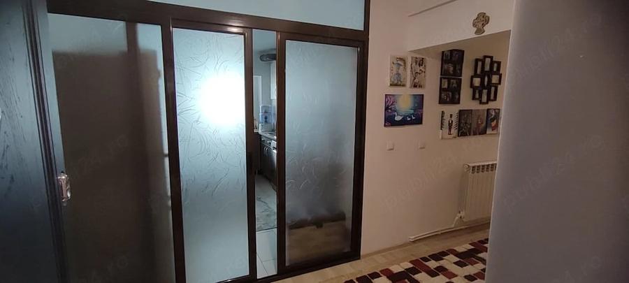 Apartament cu 3 camere decomandat în Tomești