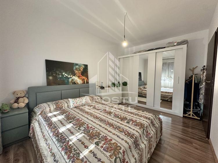 Apartament cu 2 camere semidecomandat, mobilat în Giroc