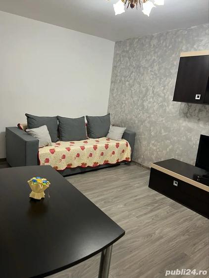 Garsonieră decomandată în Schela