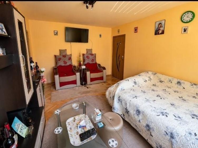 Apartament cu 2 camere decomandat în Ultracentral
