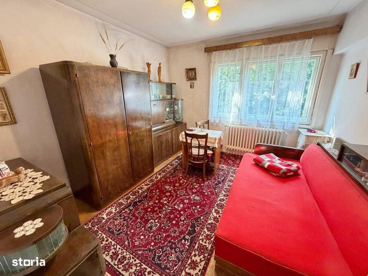 Apartament cu 4 camere în Podu Roș