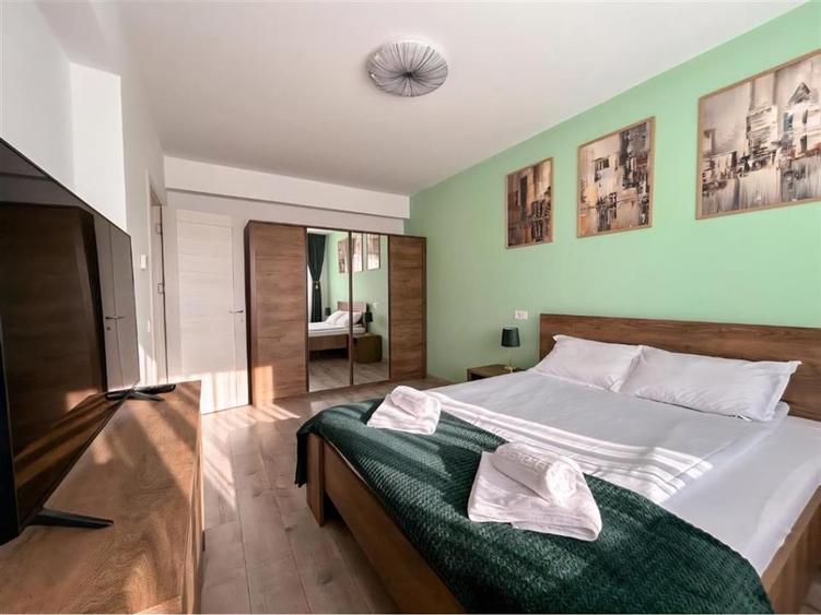 Apartament cu 2 camere decomandat, mobilat în Tractorul