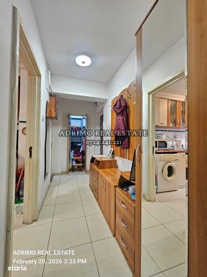 Apartament cu 3 camere semidecomandat în Central