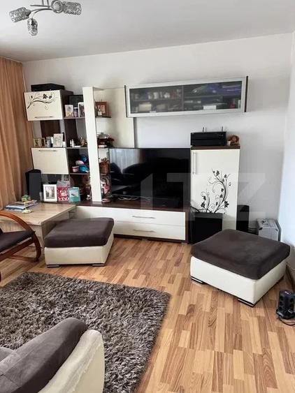 Apartament cu 2 camere semidecomandat, mobilat în Central