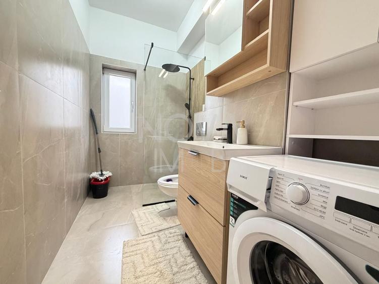 Apartament cu 3 camere semidecomandat, mobilat în Turnișor
