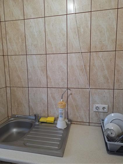 Garsonieră decomandată în Baba Novac