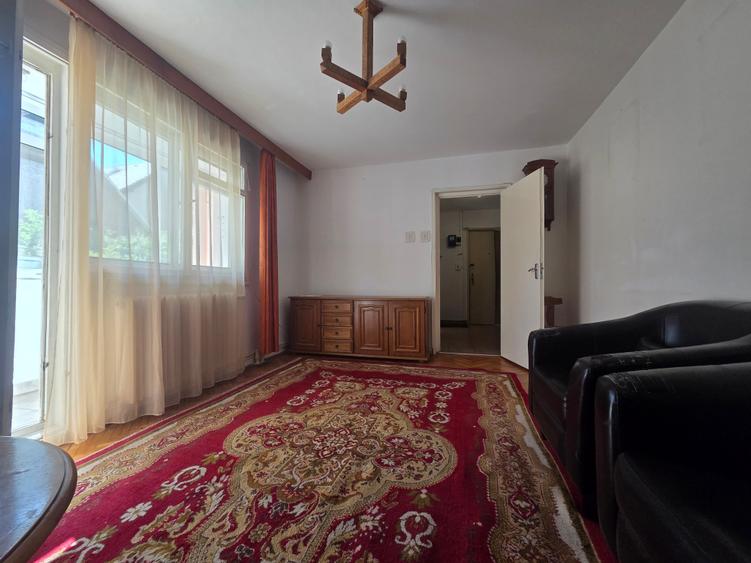 Apartament cu 3 camere decomandat în Gheorgheni — fotografia 2