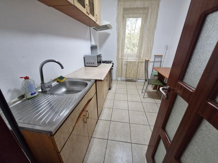 Apartament cu 2 camere semidecomandat în Tomis I