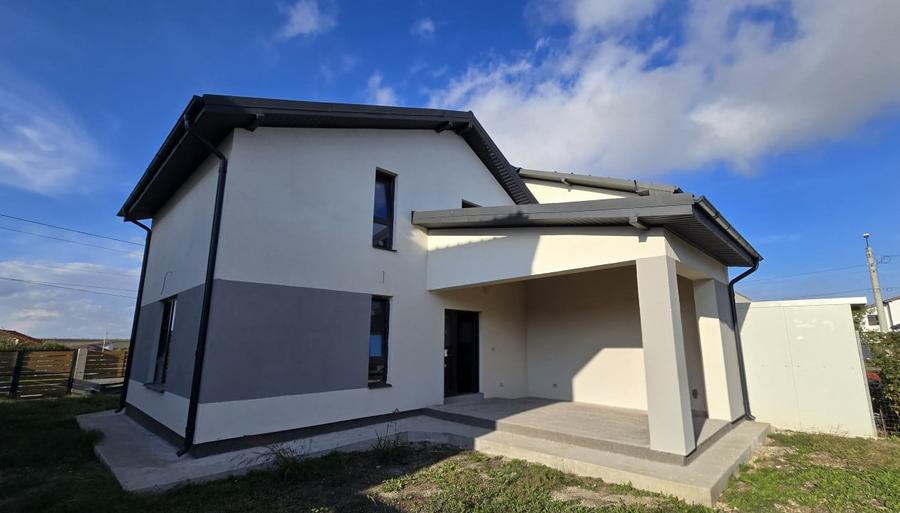 Casă individuală cu 4 camere cu Teren 362 Mp în Agigea