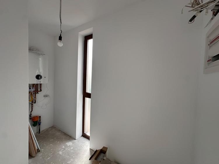 Duplex cu 5 camere cu Canalizare în Moșnița Nouă