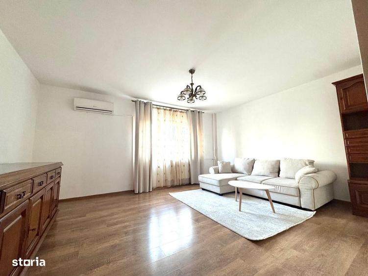 Apartament cu 3 camere decomandat, mobilat în Nerva Traian