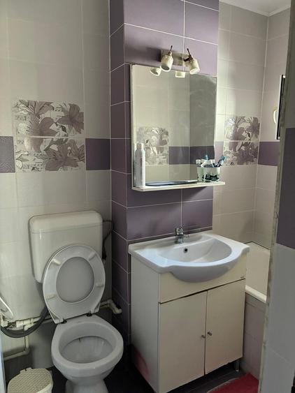 Apartament cu 3 camere decomandat în Faleza Nord