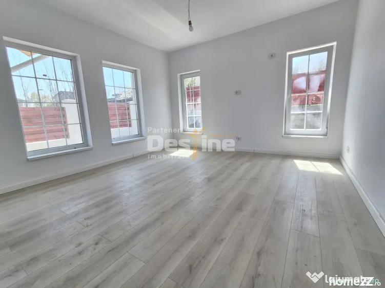Casă cu 4 camere cu Teren 450 Mp în Valea Adâncă