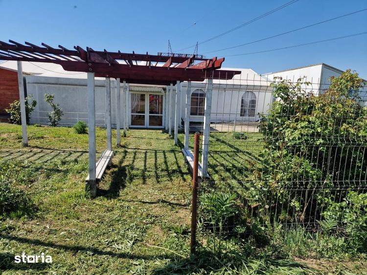 Spațiu comercial, de 240 mp, în Călinești